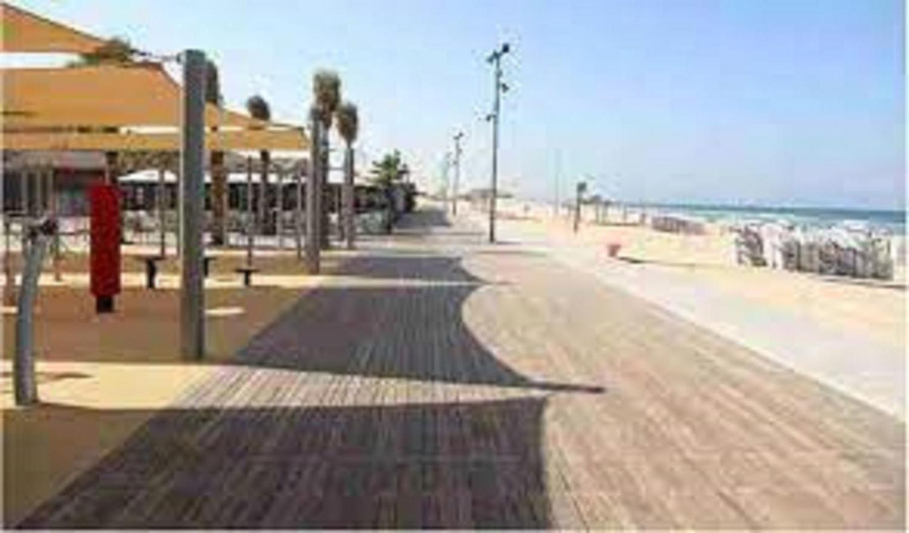 Spat Beach Bat Jam Exteriér fotografie